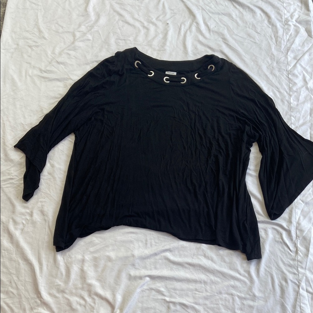 Avenue Black Bell Sleeve Boxy Blouse